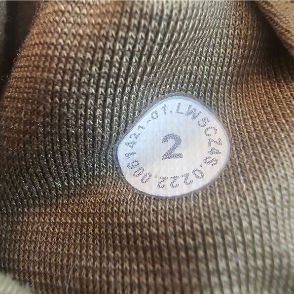 Lululemon olive green leggings size 2 great condition with 30 in inseam - Picture 6 of 6